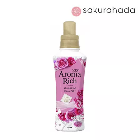 Парфюмированный кондиционер для белья LION "Soflan Aroma Rich Catherine" (480 мл) Парфюмированный кондиционер для белья LION "Soflan Aroma Rich Catherine" (480 мл)