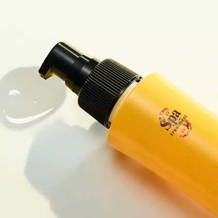 Увлажняющий лосьон с витамином С и ретинолом SPA TREATMENT Real C Essence (120 мл)