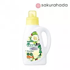 Жидкое средство LION Top Antibacterial Plus  для стирки, антибактериальное, аромат цветов (850 гр.)
