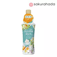 Парфюмированный кондиционер для белья LION "Soflan Aroma Rich Claire" (480 мл.)