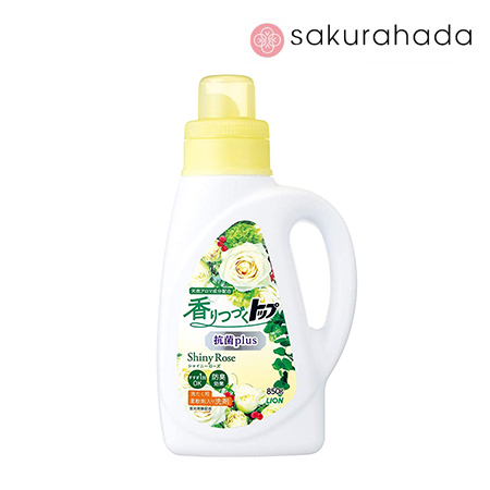 Жидкое средство LION Top Antibacterial Plus  для стирки, антибактериальное, аромат цветов (850 гр.)