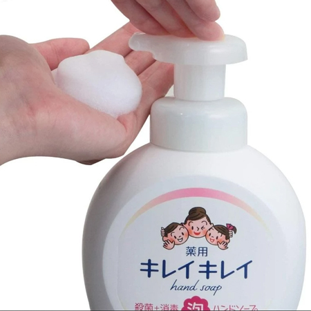 Жидкое мыло-пенка для рук LION "KireiKirei" с антибактериальным эффектом аромат цитрусовых (250мл.)